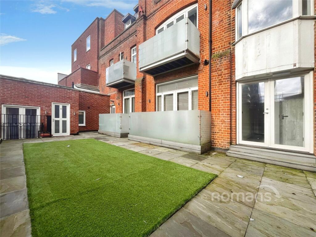 Main image of property: High Street, Maidenhead, Berkshire