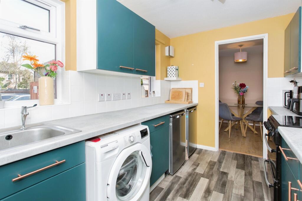 Apartment in Cambridge - View 3