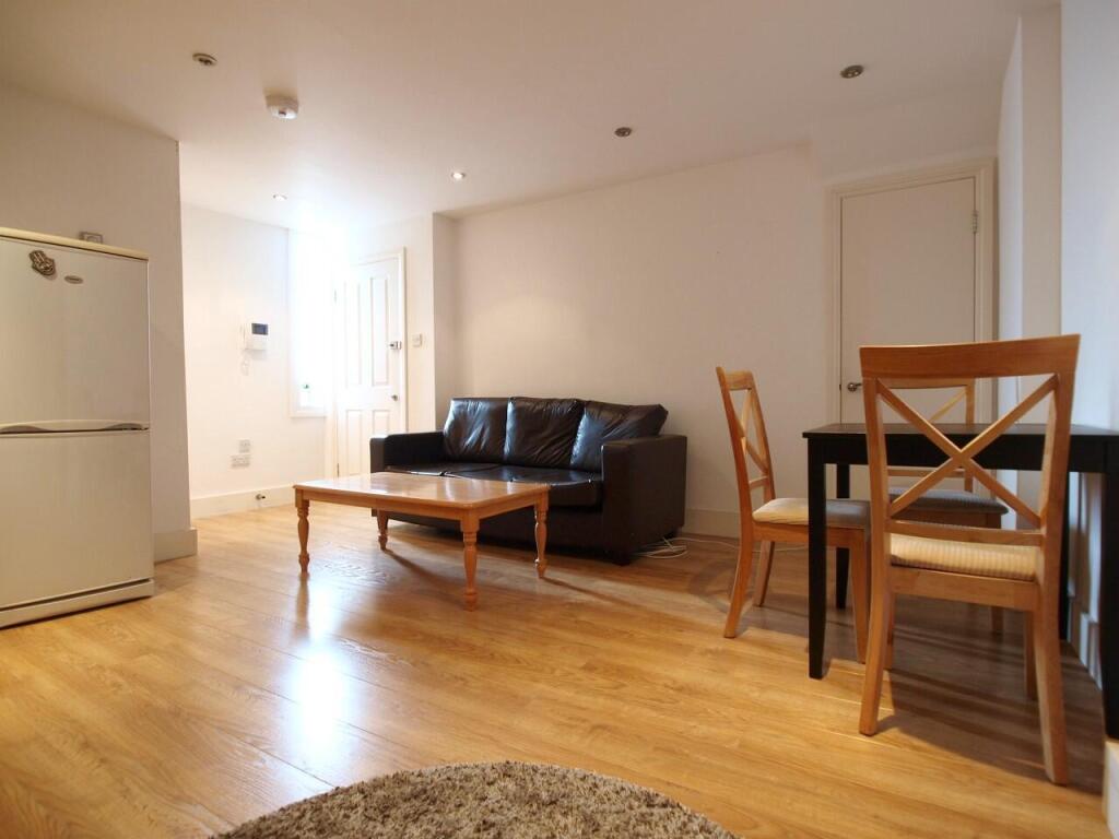 Main image of property: Fortis Green, East Finchley, London
