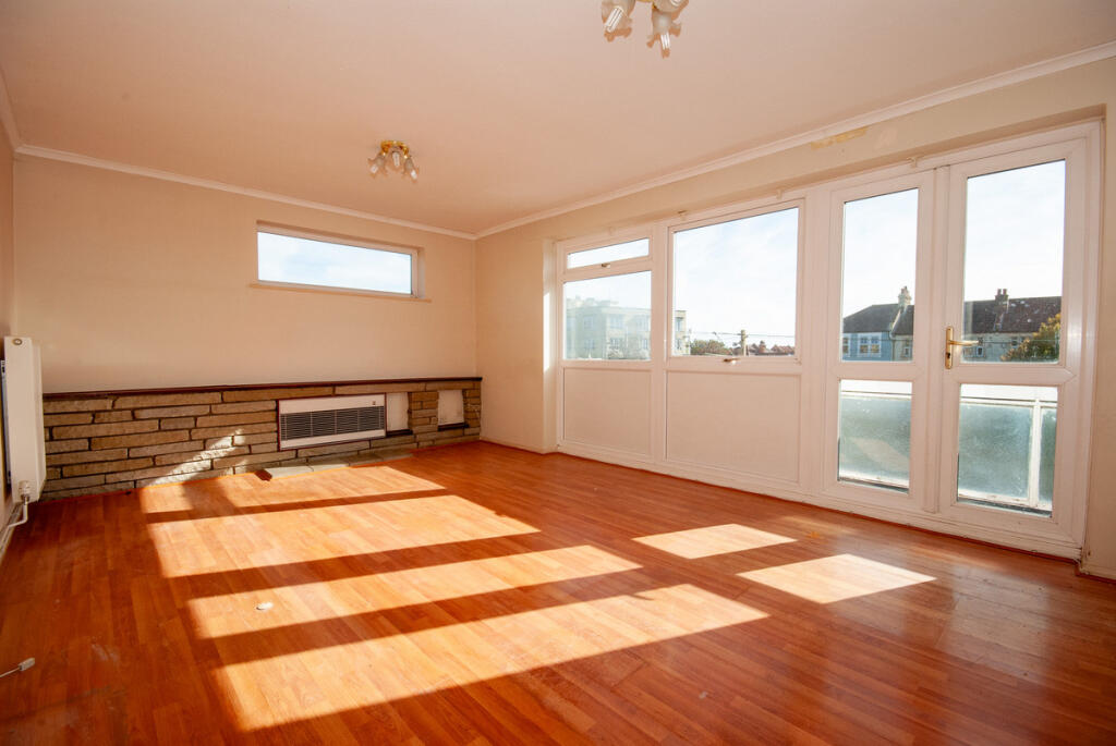 Britannia Road, Westcliff-on-sea, SS0 8 photo 3