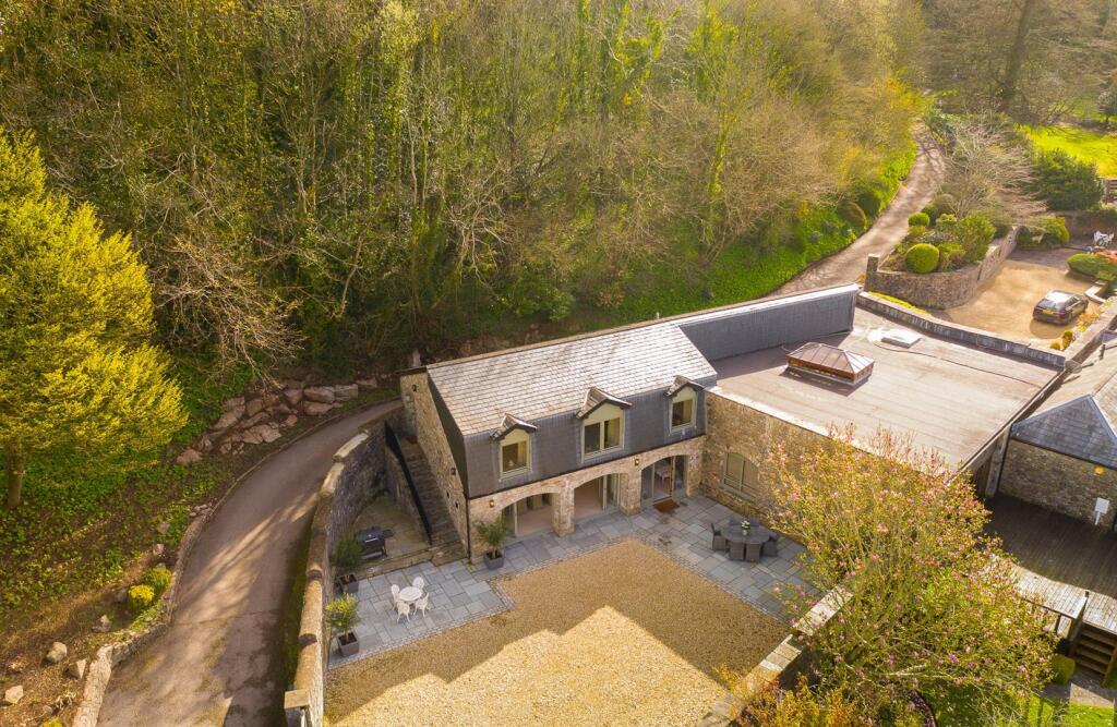 Main image of property: The Extension, Lower New Beaupre House, St Hilary CF71 7DP