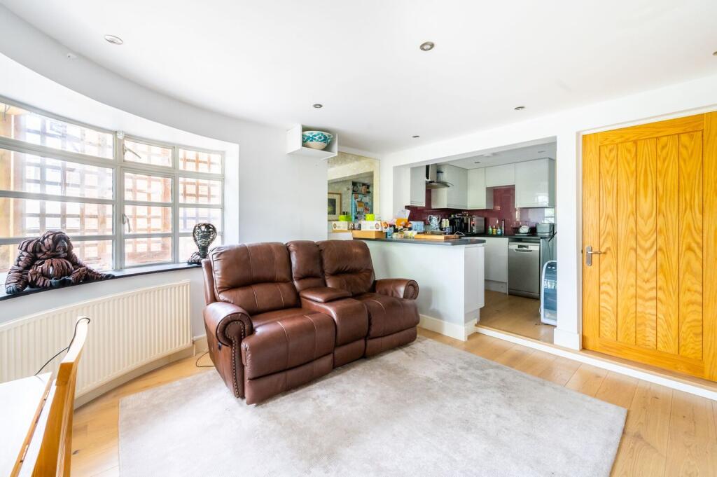 Apartment in London - View 3
