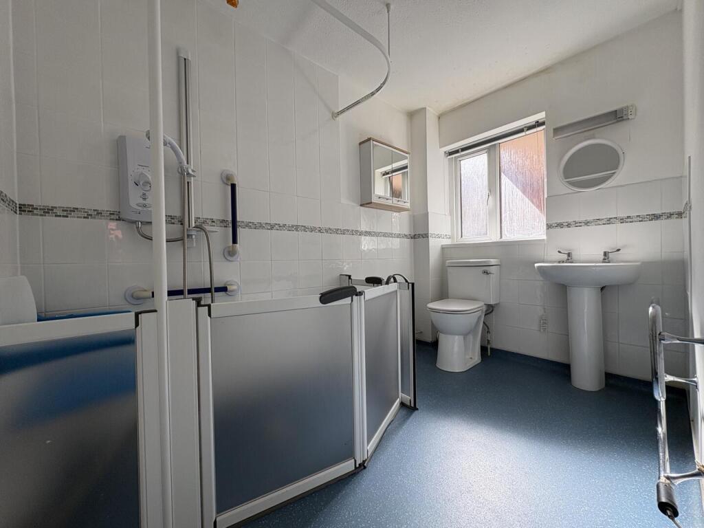 Apartment in Taunton - View 5
