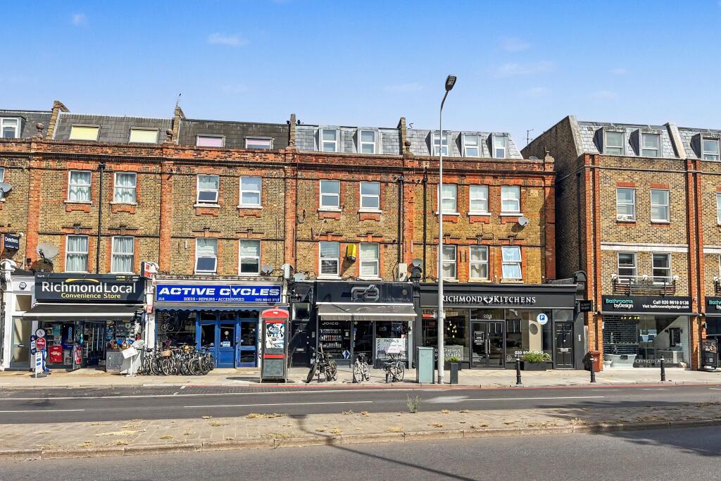 Apartment in Twickenham - View 2