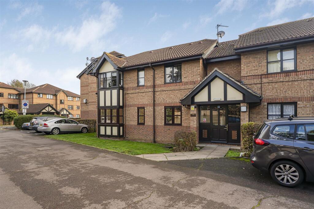 Main image of property: Chamberlain Place, Walthamstow, London, E17