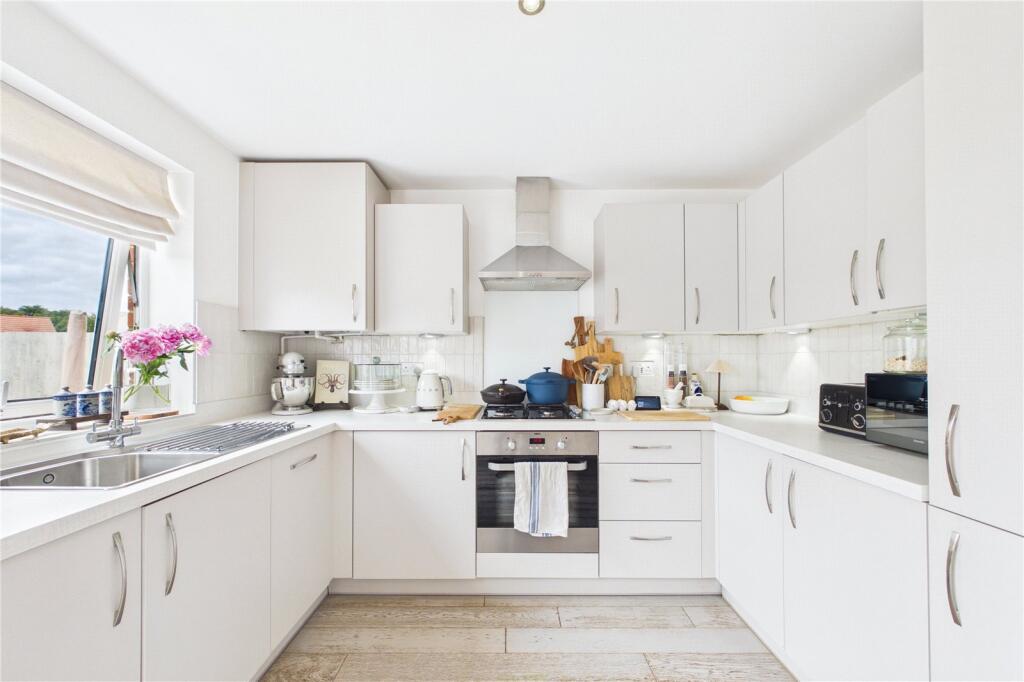 House in Basingstoke and Deane, Gillies Meadow, Rooksdown - More
