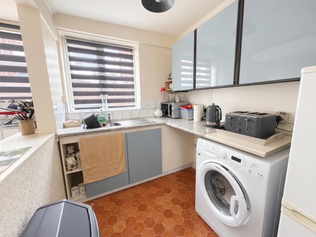 House in Doncaster, South Yorkshire - View 4