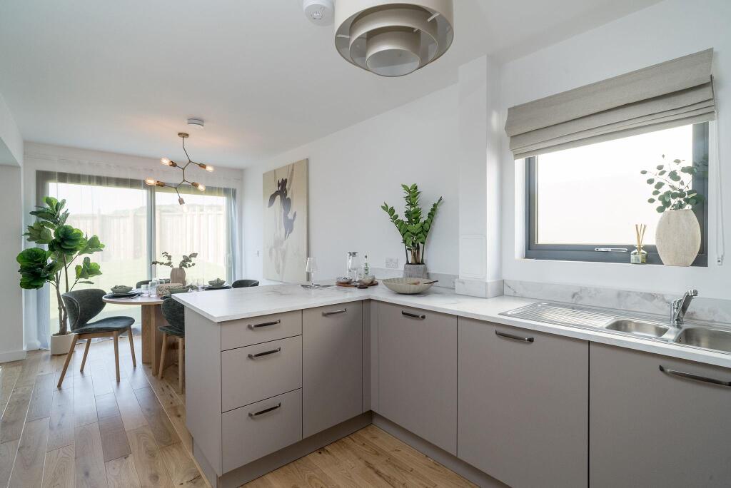 House in Edinburgh, West Lothian - View 3
