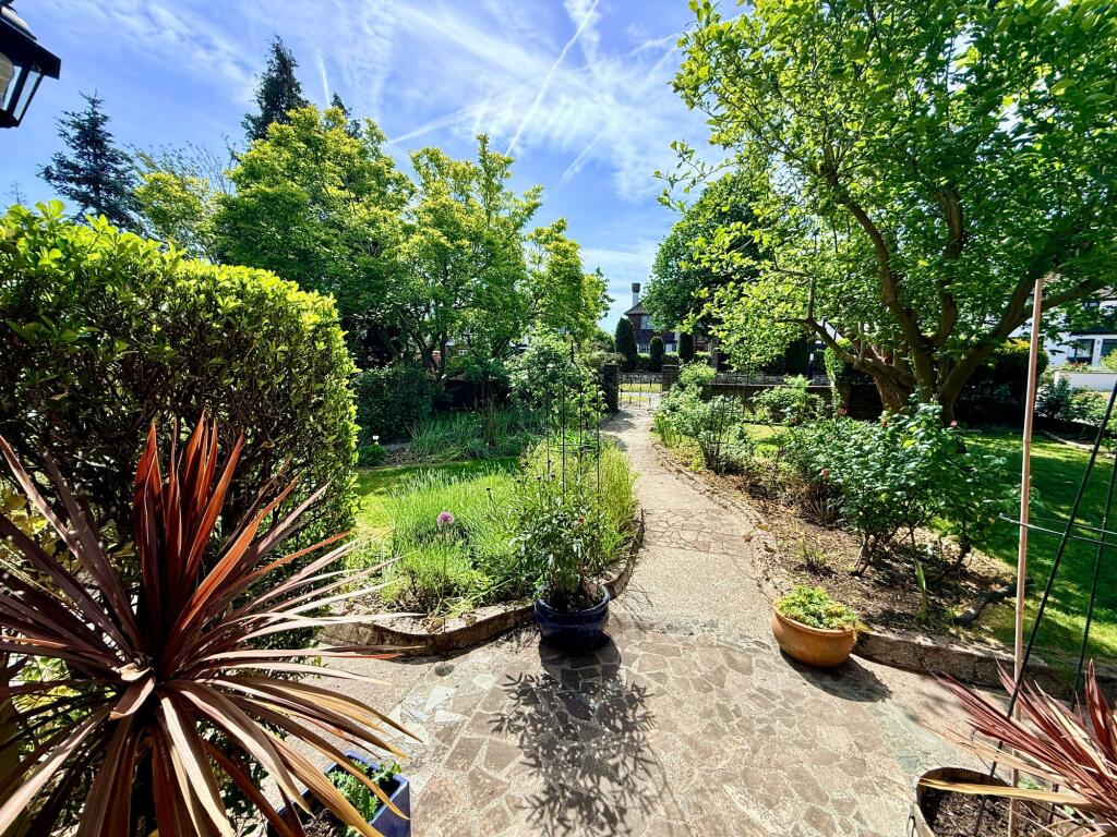 Grimwade Avenue, Croydon, CR0 - More