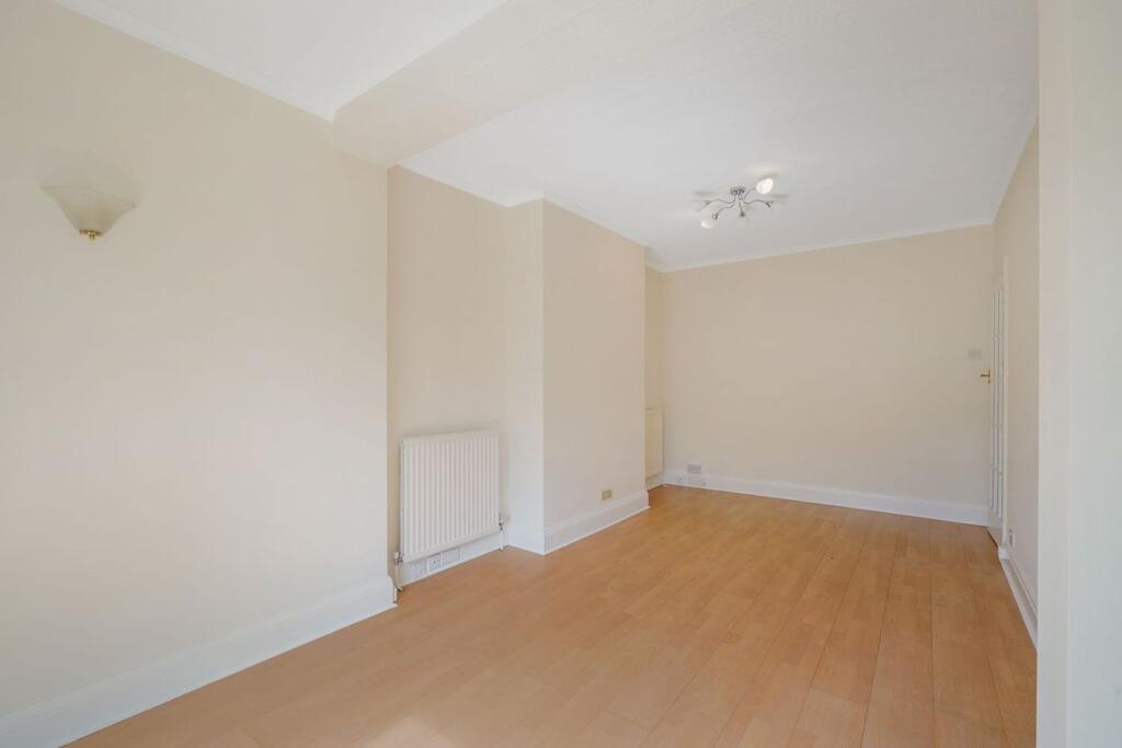 House in Harrow - View 4