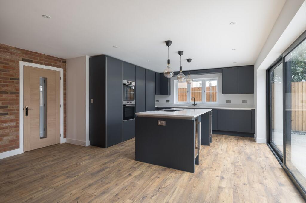 Silver End Road, Haynes, Bedfordshire, MK45 photo 4