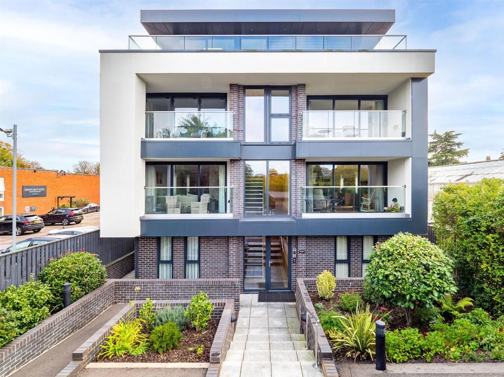 Main image of property: Swans Nest Lane, Stratford-Upon-Avon