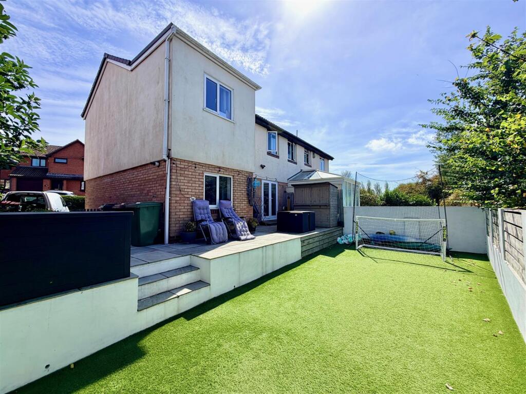 House in Plymouth, Staddiscombe - View 4