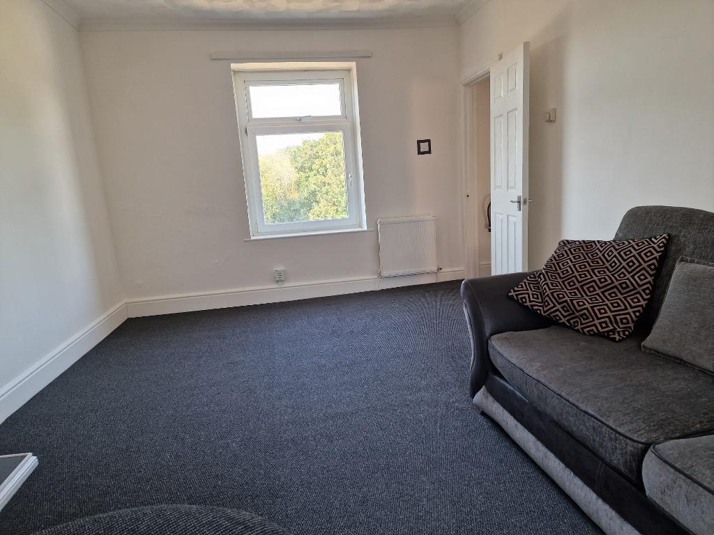 Apartment in Newport - View 4