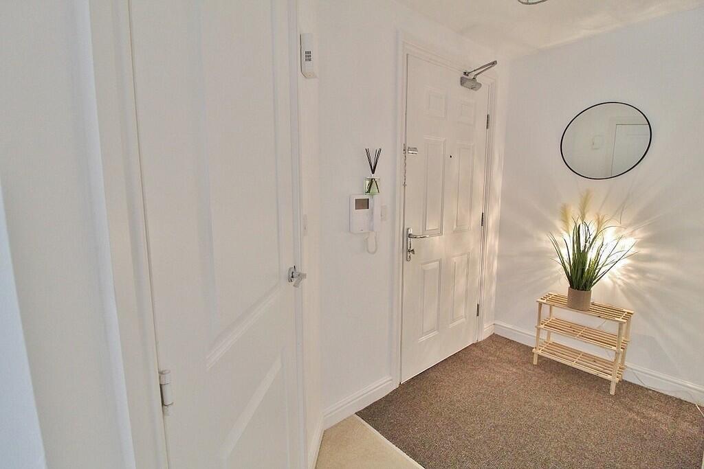 Apartment in Portsmouth - More