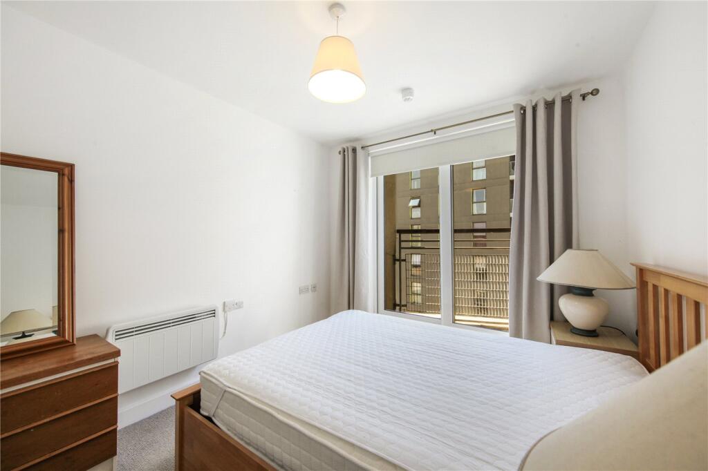 Apartment in London - View 5