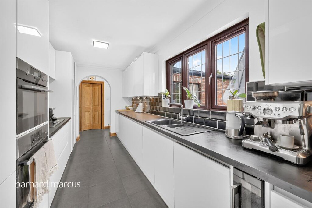 House in Reigate and Banstead, Banstead - More