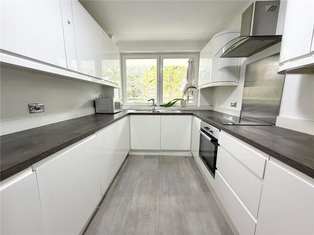 Apartment in Bournemouth - View 3