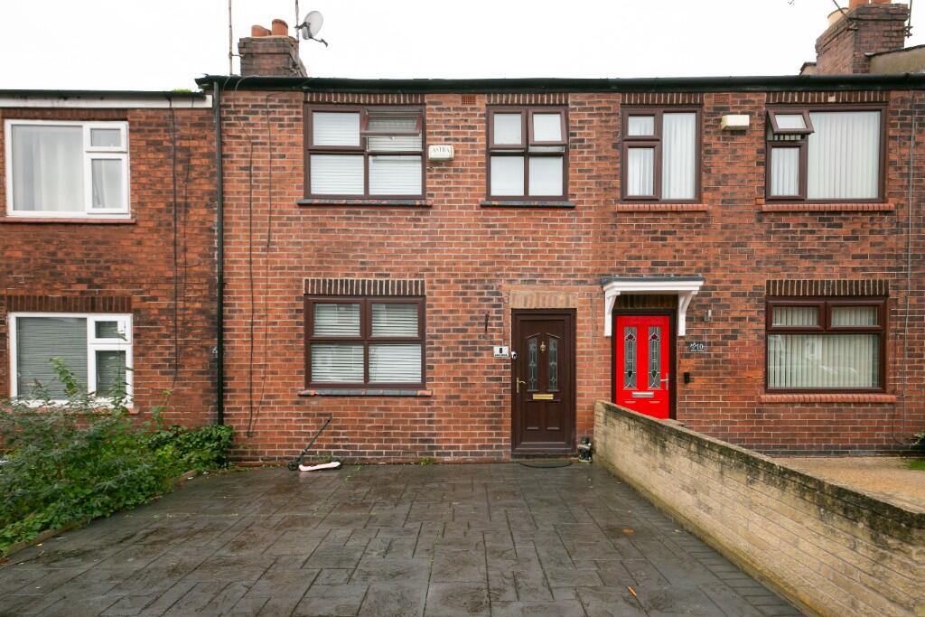 3-bed terraced on Jubilee Avenue, Dukinfield, SK16, £133,000