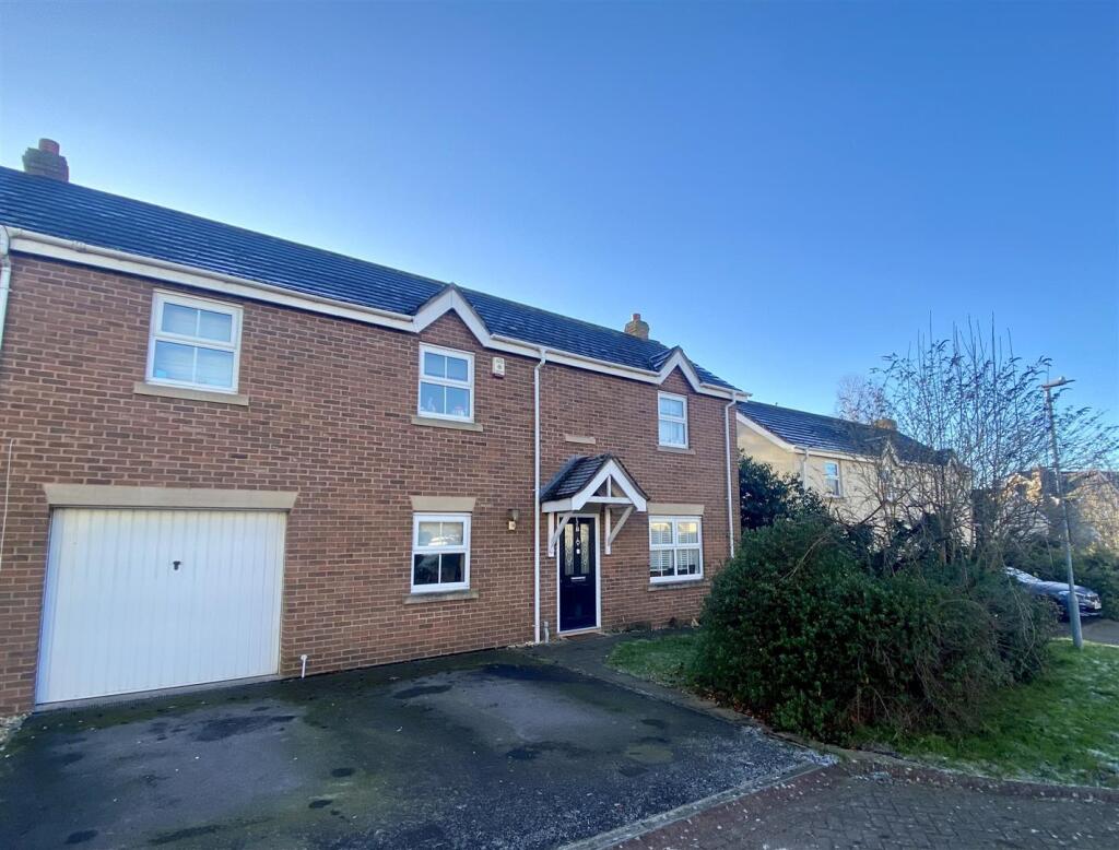 Main image of property: Field Rise, Swindon