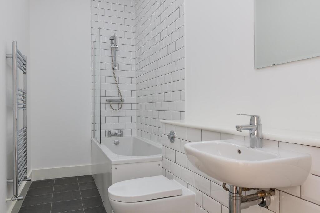 Apartment in Liverpool - View 4
