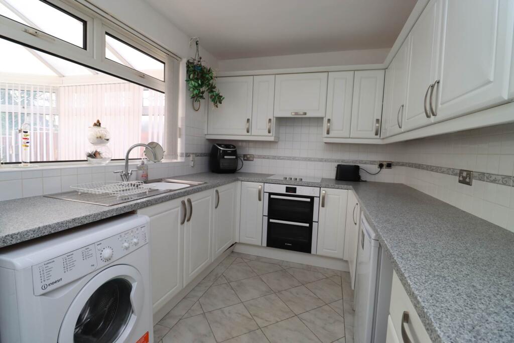 Thornleigh Avenue, Eastham photo 3