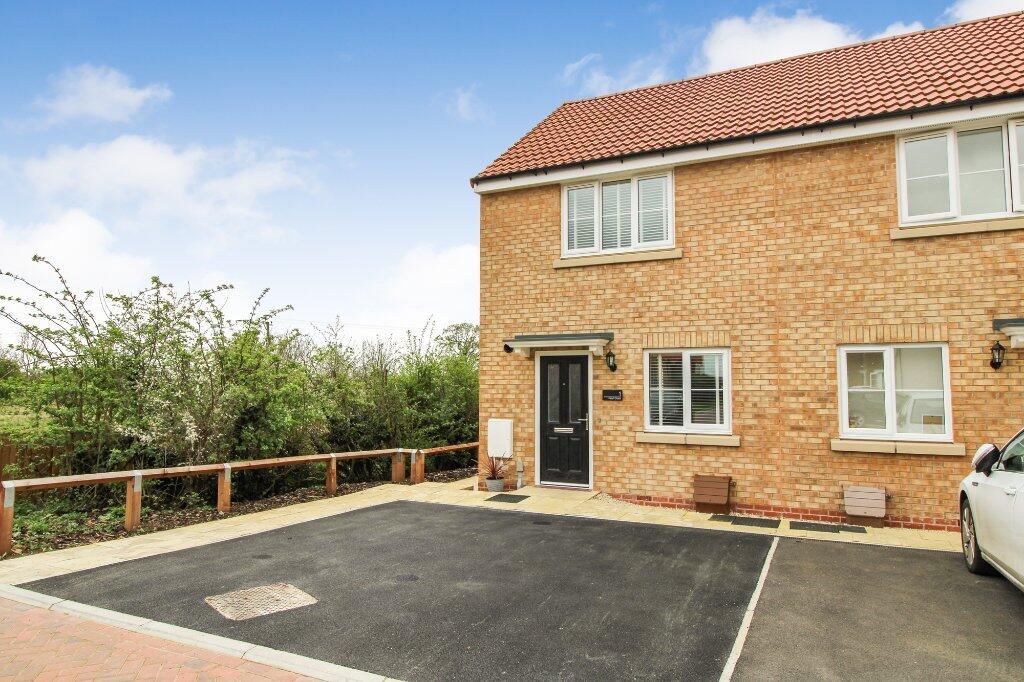 Main image of property: Pearl Close, Knaresborough, HG5