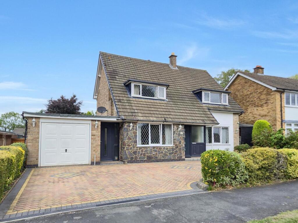 4-bed detached on Castle Rock Drive, Coalville, LE67, £347,500