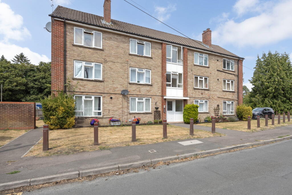 Main image of property: Bellevue Road, Devizes, SN10 2AJ