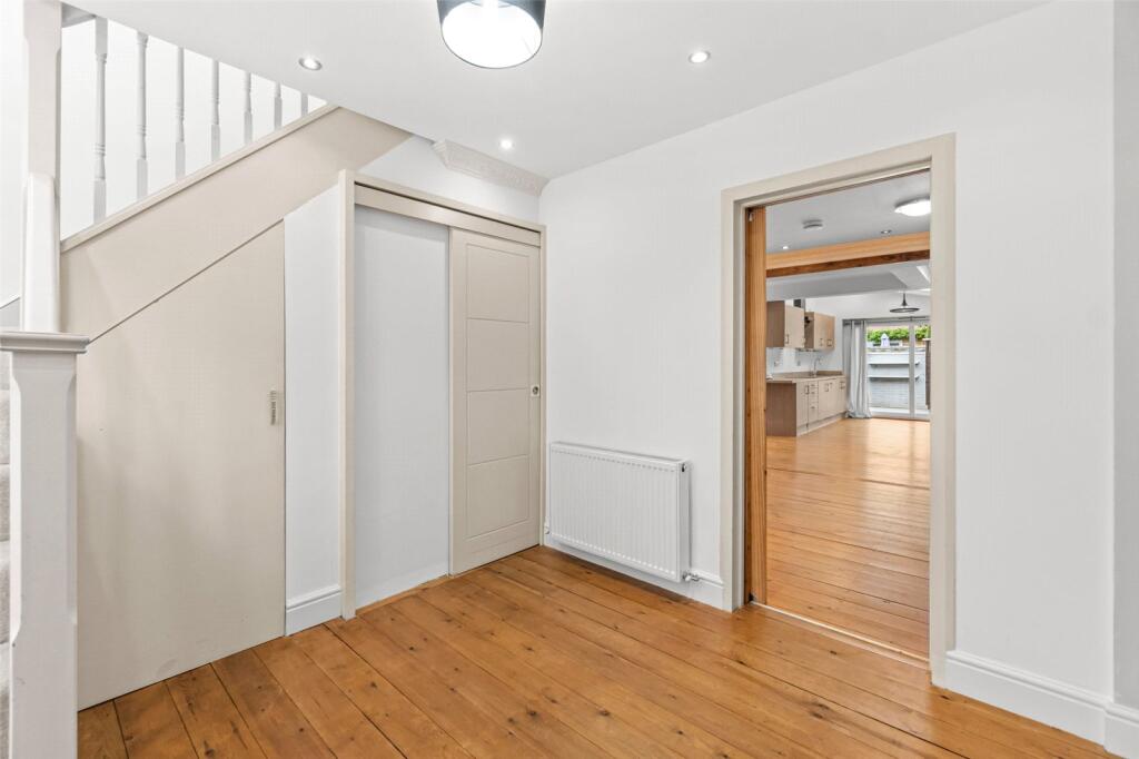 House in London - View 4