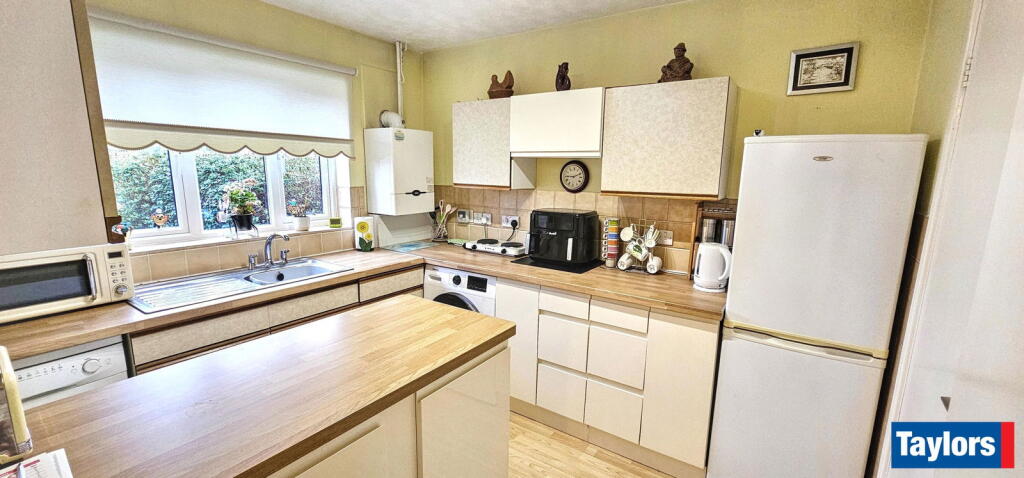 Priory Court, Priory Road, Oldswinford, Stourbridge, West Midlands, DY8 1NJ photo 3