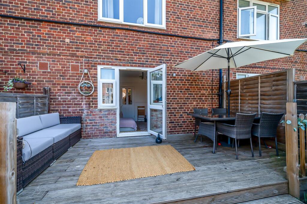 Apartment in London - View 5