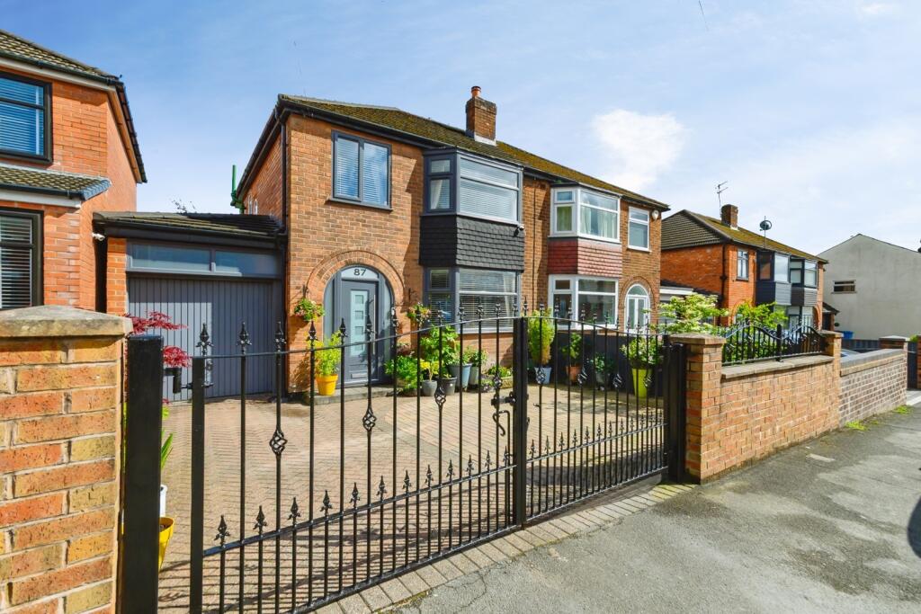Main image of property: Bridgewater Road, Worsley, Manchester, Greater Manchester, M28