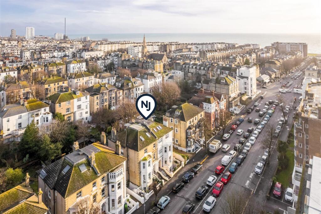 Apartment in Hove, Brighton and Hove - More