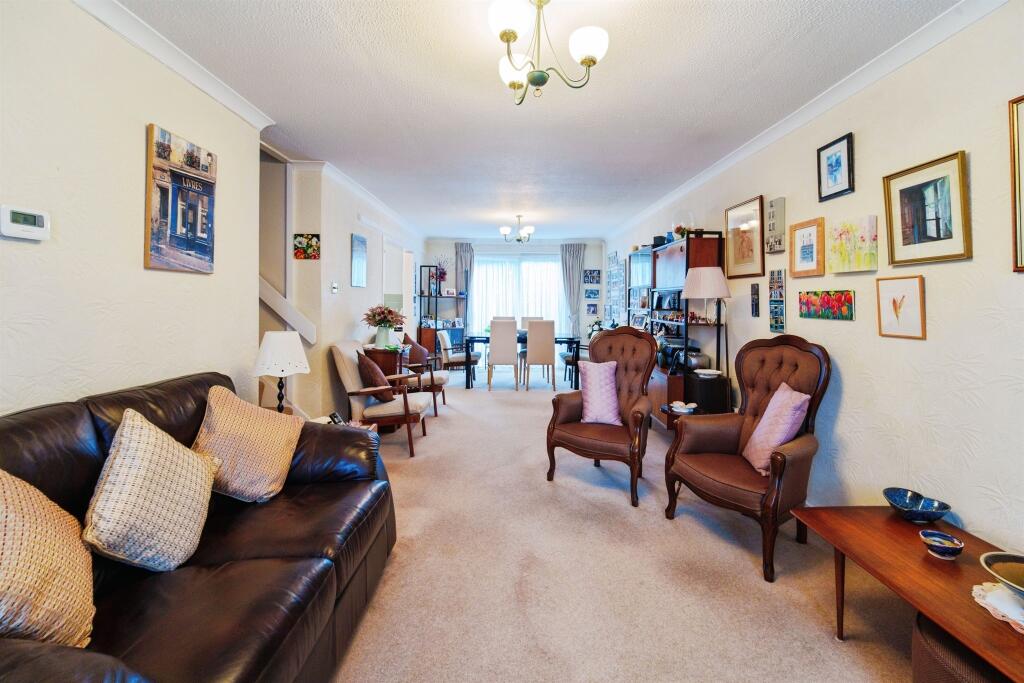 House in London - View 2