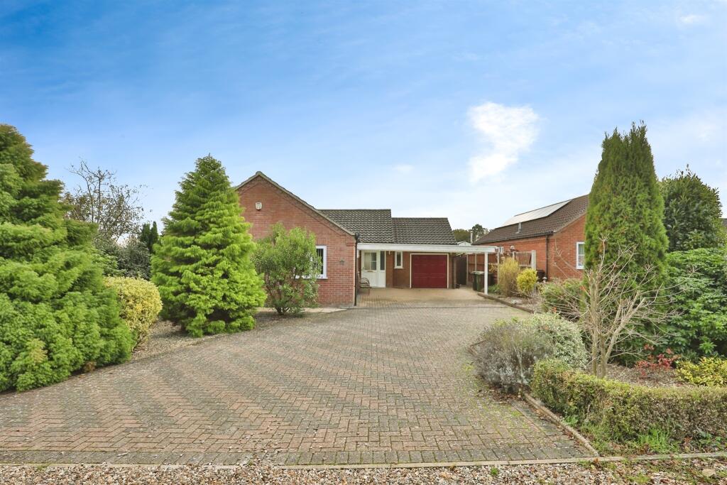 3-bed bungalow on Nidus Gardens, Dereham, £375,000