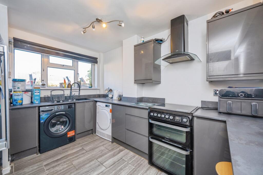 Apartment in Tamworth, Staffordshire - View 3