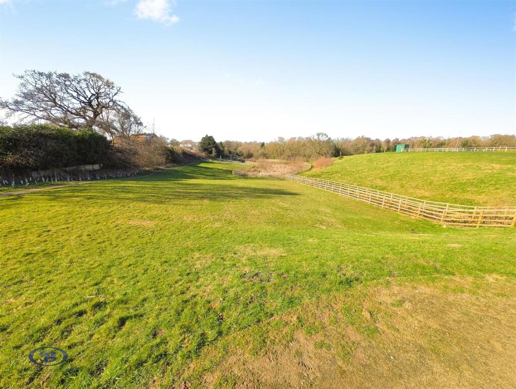 Comfrey Avenue, Sandbach - View 3