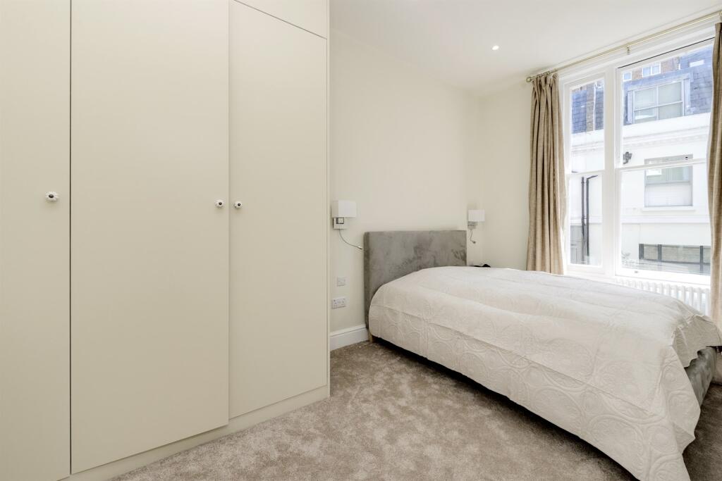 Apartment in London - View 4