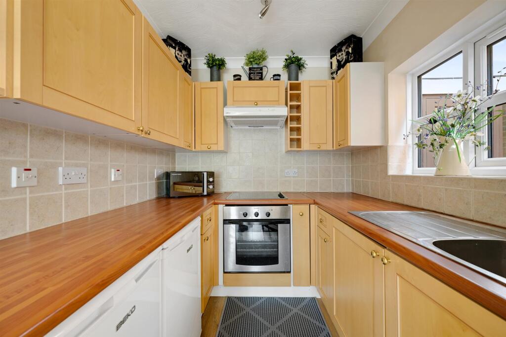 Apartment in Bromley - View 4