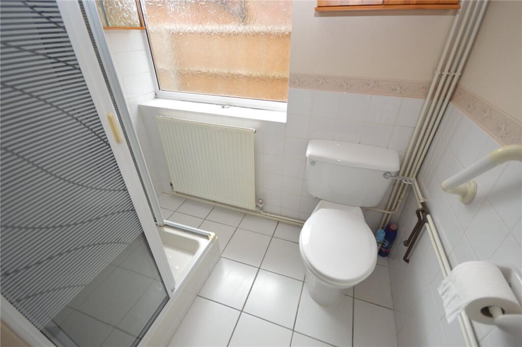 House in Luton - View 4