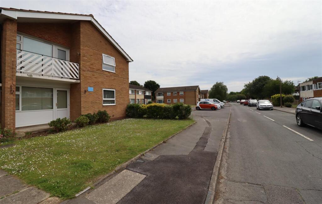 Main image of property: 82 Foredrove Lane Solihull B92 9NY
