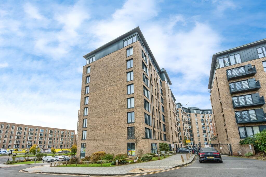 Apartment in Birmingham, West Midlands - View 2