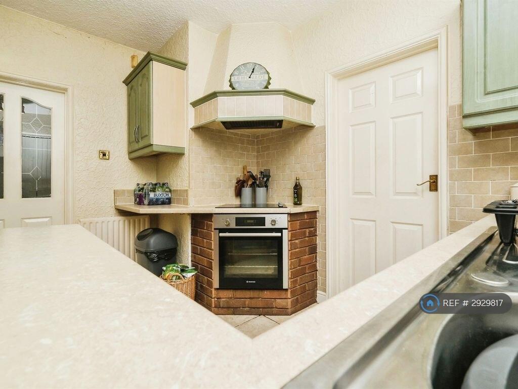 1 bedroom house share for rent