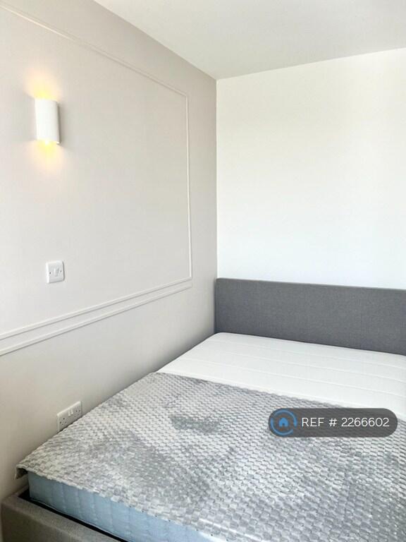 Additional image 9 of Beaconsfield Road, Poole, BH12