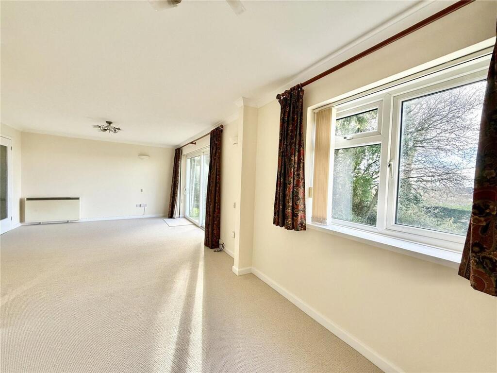 Apartment in Bournemouth - More