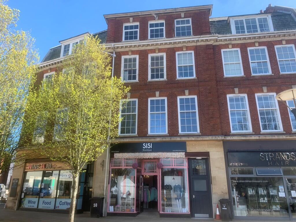 1-bed flat on The Strand, Exmouth, £110,000