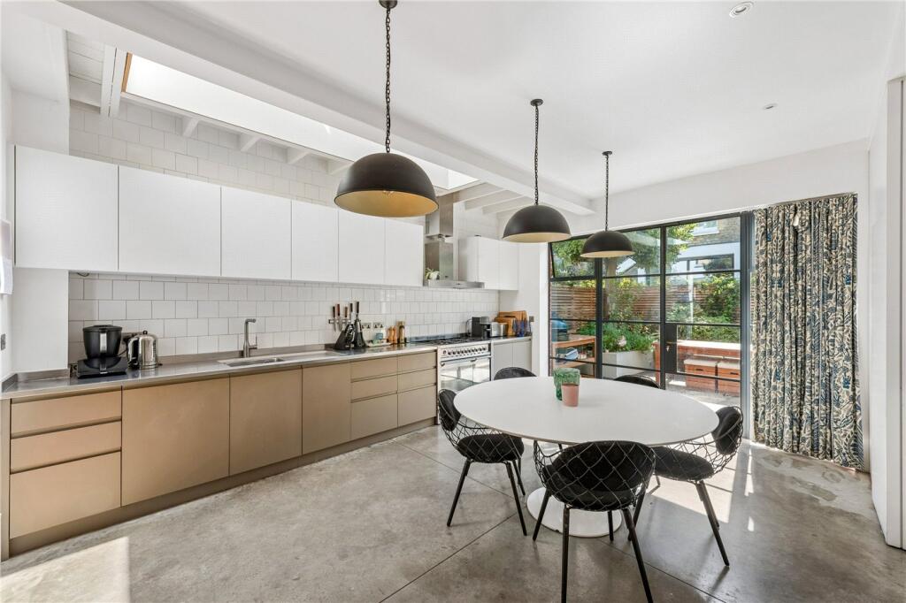 Main image of property: Carysfort Road, London, N16