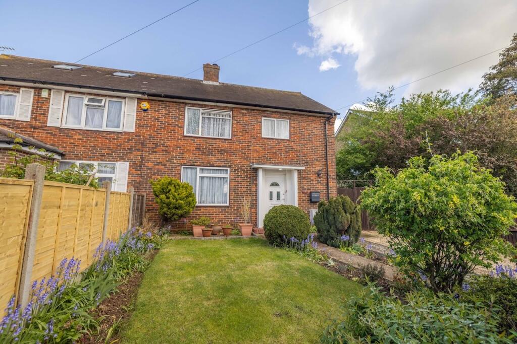 3-bed semi-detached on Crofthill Road, Slough, SL2, £475,000