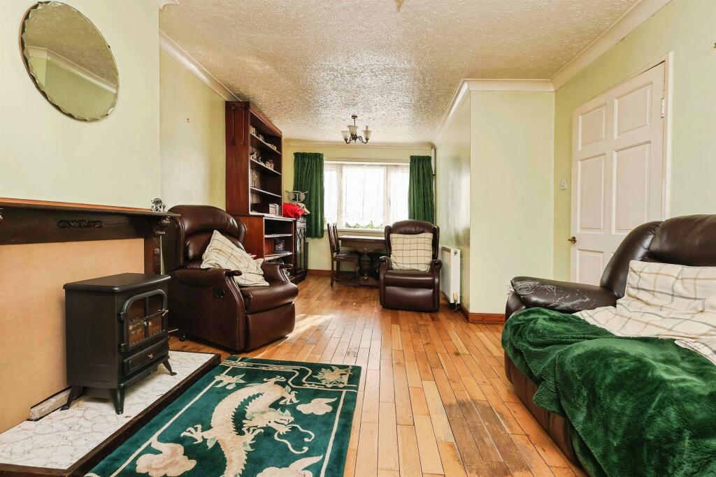 Barn Croft, Bartley Green, Birmingham photo 5